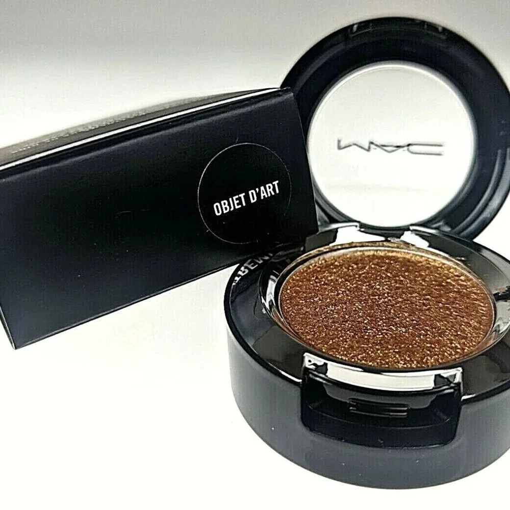 MAC OBJET D'ART eyeshadow NIB Dazzleshadow Objet D Art last one!